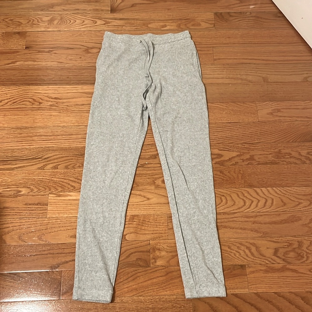 Aritzia TNA waffle sweatpants, size S